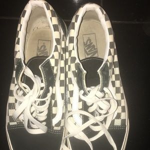 checkerboard old skool vans